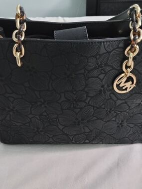 Michael Kors Floral Embossed Tote Bag in Black with Gold Hardware🖤🧡